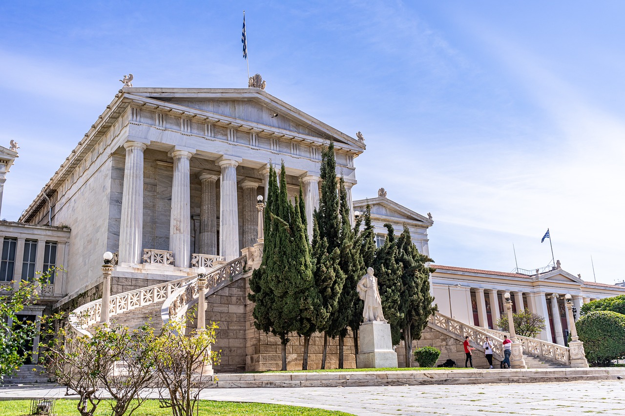 Explorando a História e a Gastronomia de Atenas